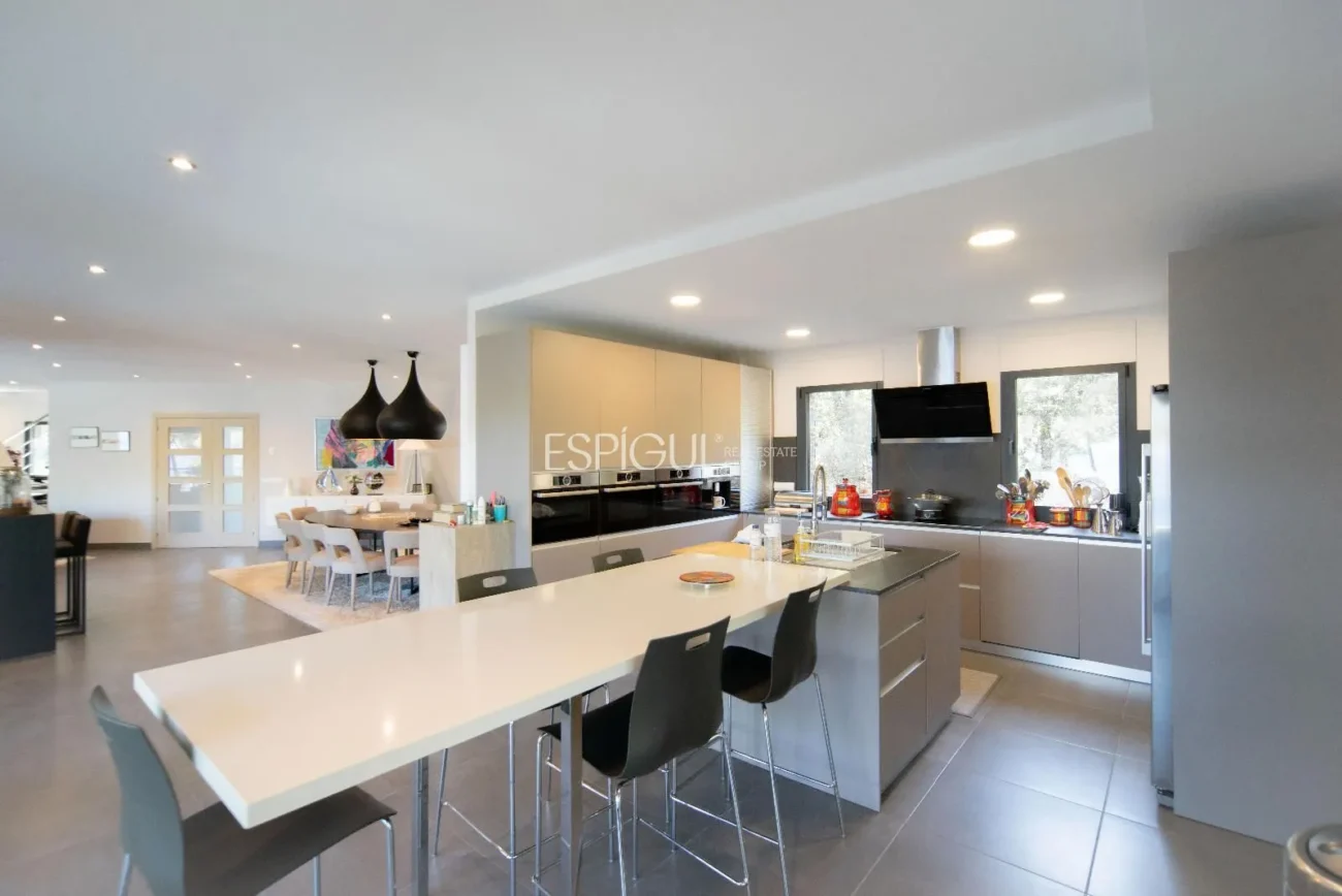 Luxury Villa in Calella De Palafrugell with an Infinity Pool and Panoramic Sea Views