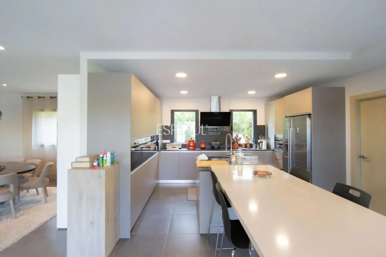 Luxury Villa in Calella De Palafrugell with an Infinity Pool and Panoramic Sea Views