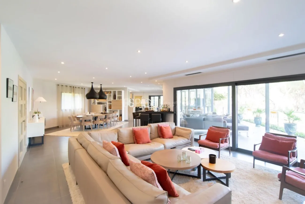 Luxury Villa in Calella De Palafrugell with an Infinity Pool and Panoramic Sea Views