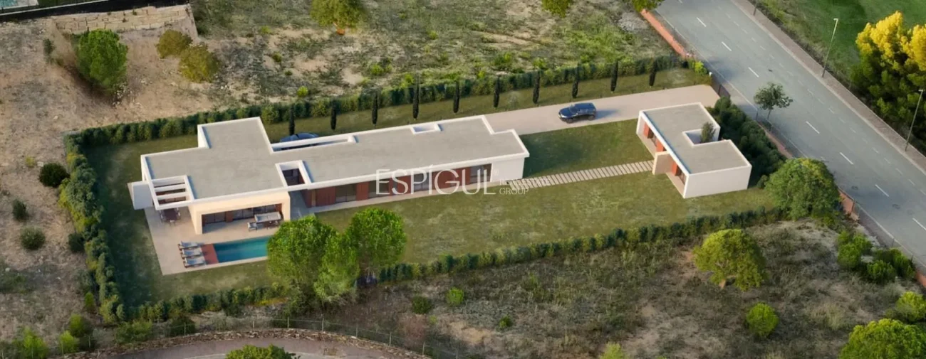 Villa d’obra nova en venda al Golf Masía Bach