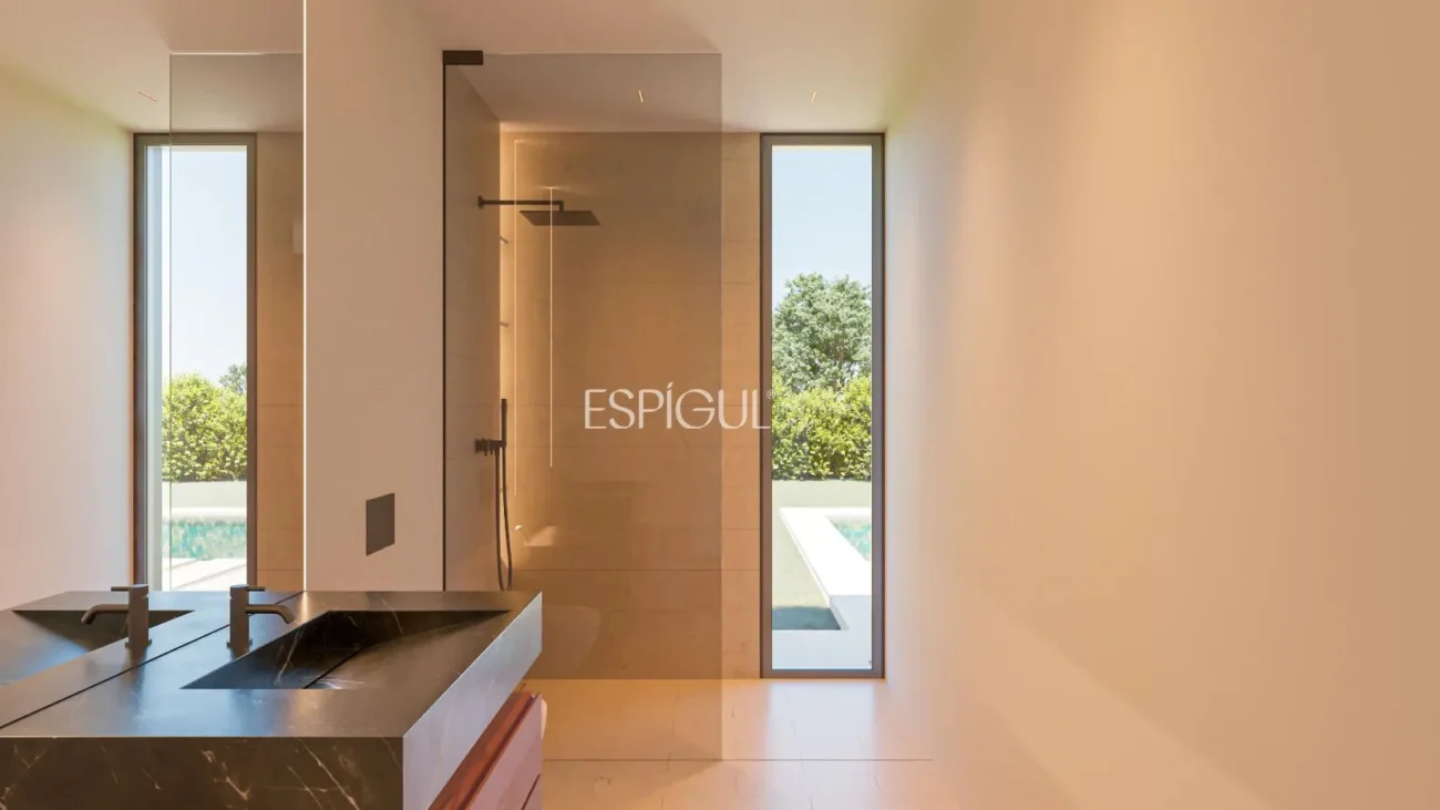 Villa d’obra nova en venda al Golf Masía Bach