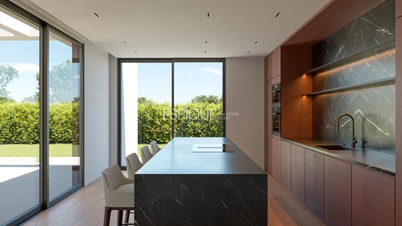 Villa d’obra nova en venda al Golf Masía Bach