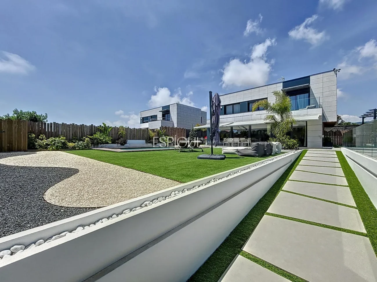 Villa exclusive avec piscine, jardin et finitions de luxe authentique
