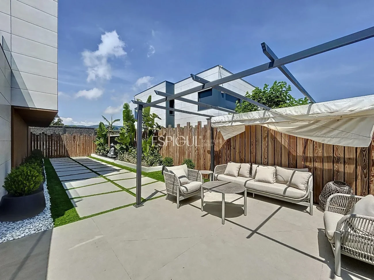 Villa exclusive avec piscine, jardin et finitions de luxe authentique