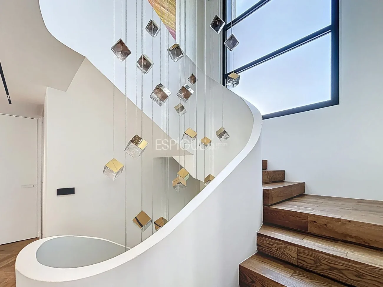 Villa exclusive avec piscine, jardin et finitions de luxe authentique