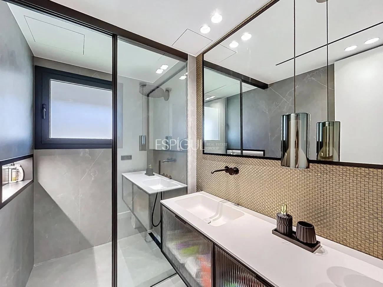 Villa exclusive avec piscine, jardin et finitions de luxe authentique