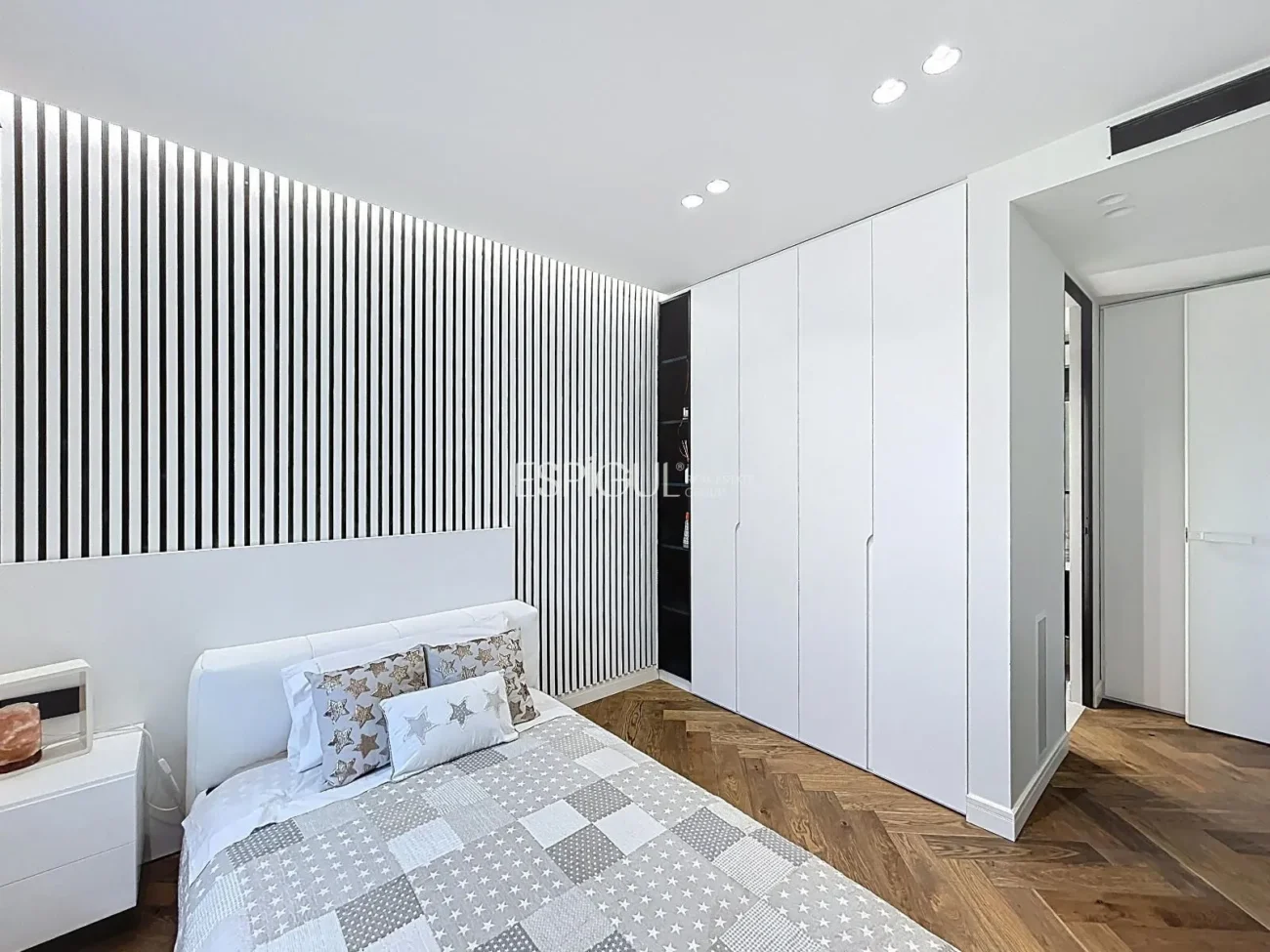 Villa exclusive avec piscine, jardin et finitions de luxe authentique