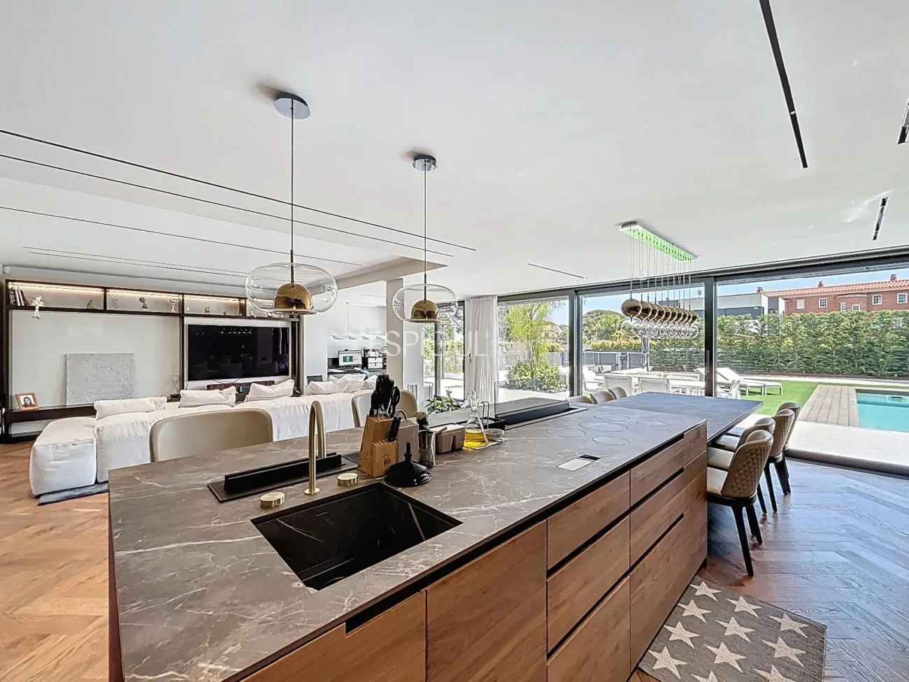 Villa exclusive avec piscine, jardin et finitions de luxe authentique