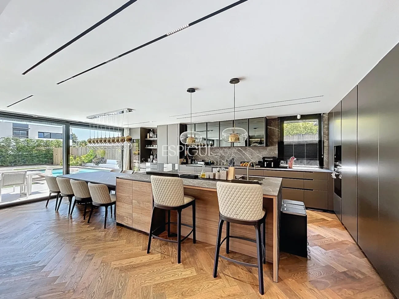 Villa exclusive avec piscine, jardin et finitions de luxe authentique