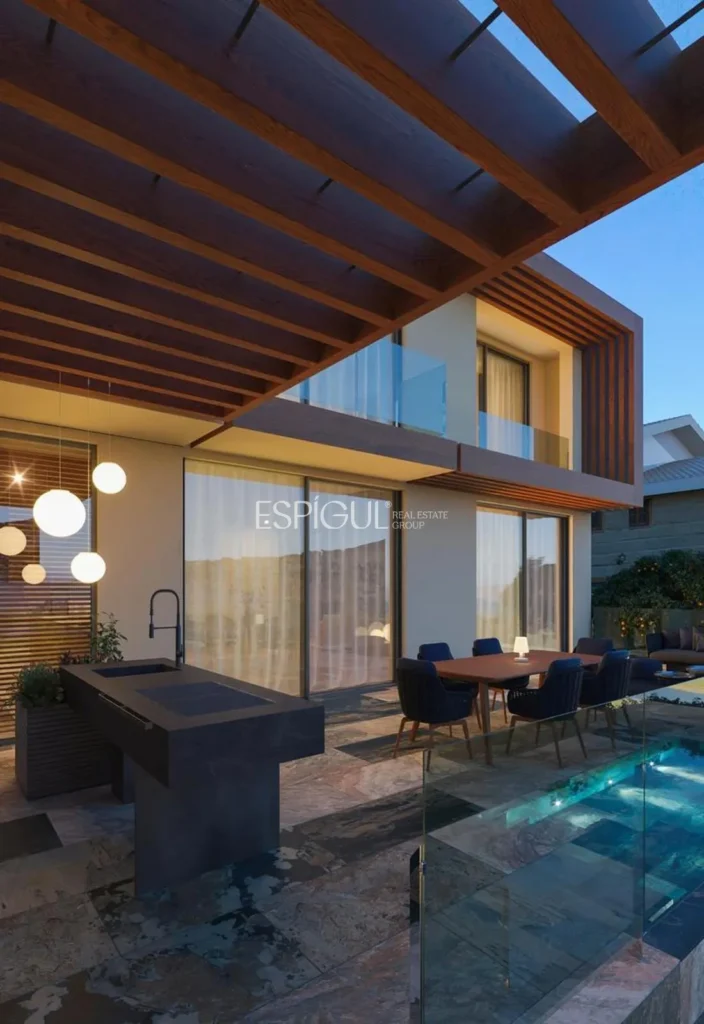 Impressive villa with all amenities in a premium setting