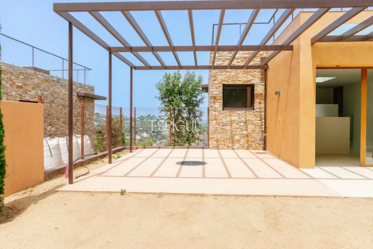 Luxury Villas with Sea Views in Begur