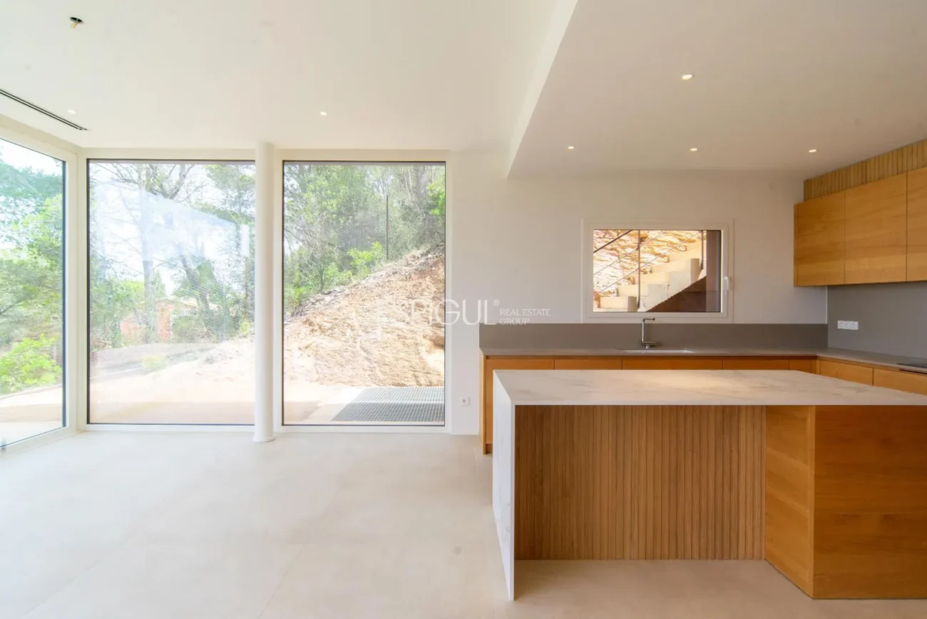 Luxury Villas with Sea Views in Begur