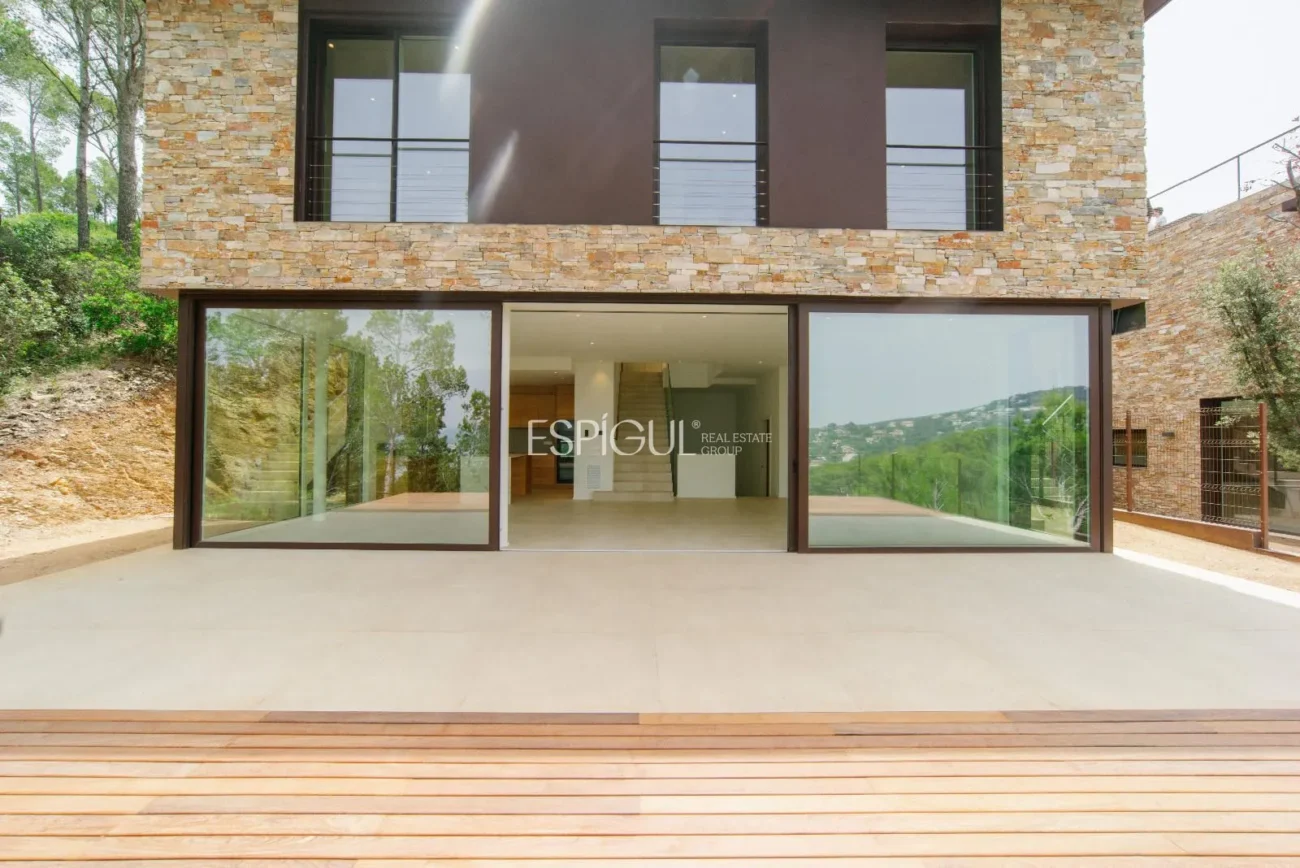Luxury Villas with Sea Views in Begur
