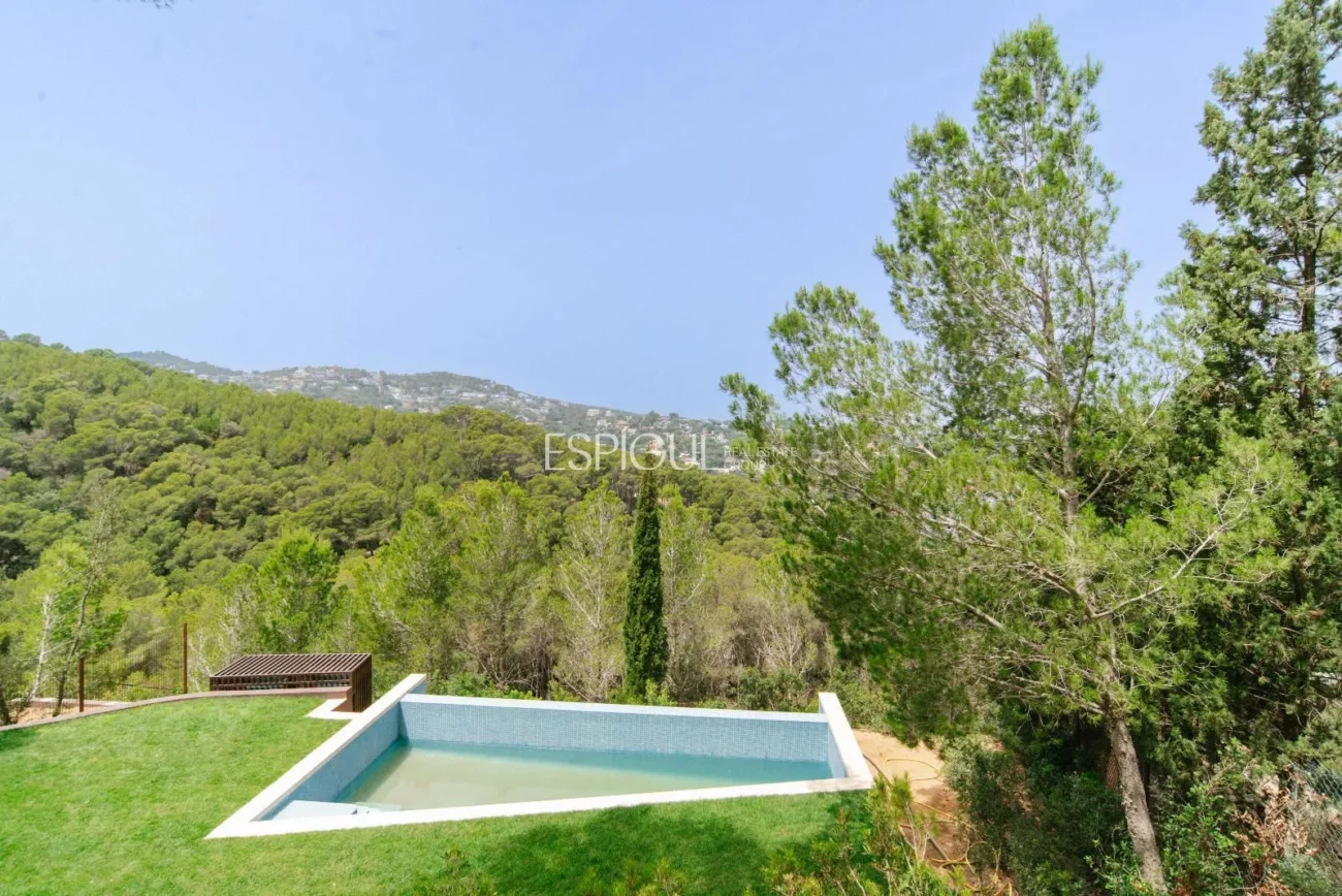 Luxury Villas with Sea Views in Begur