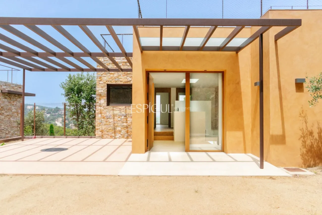 Villas de luxe avec vue sur la mer à Begur