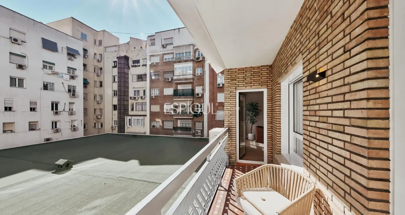 Logement de trois chambres dans la rue Castelló, quartier de Salamanque