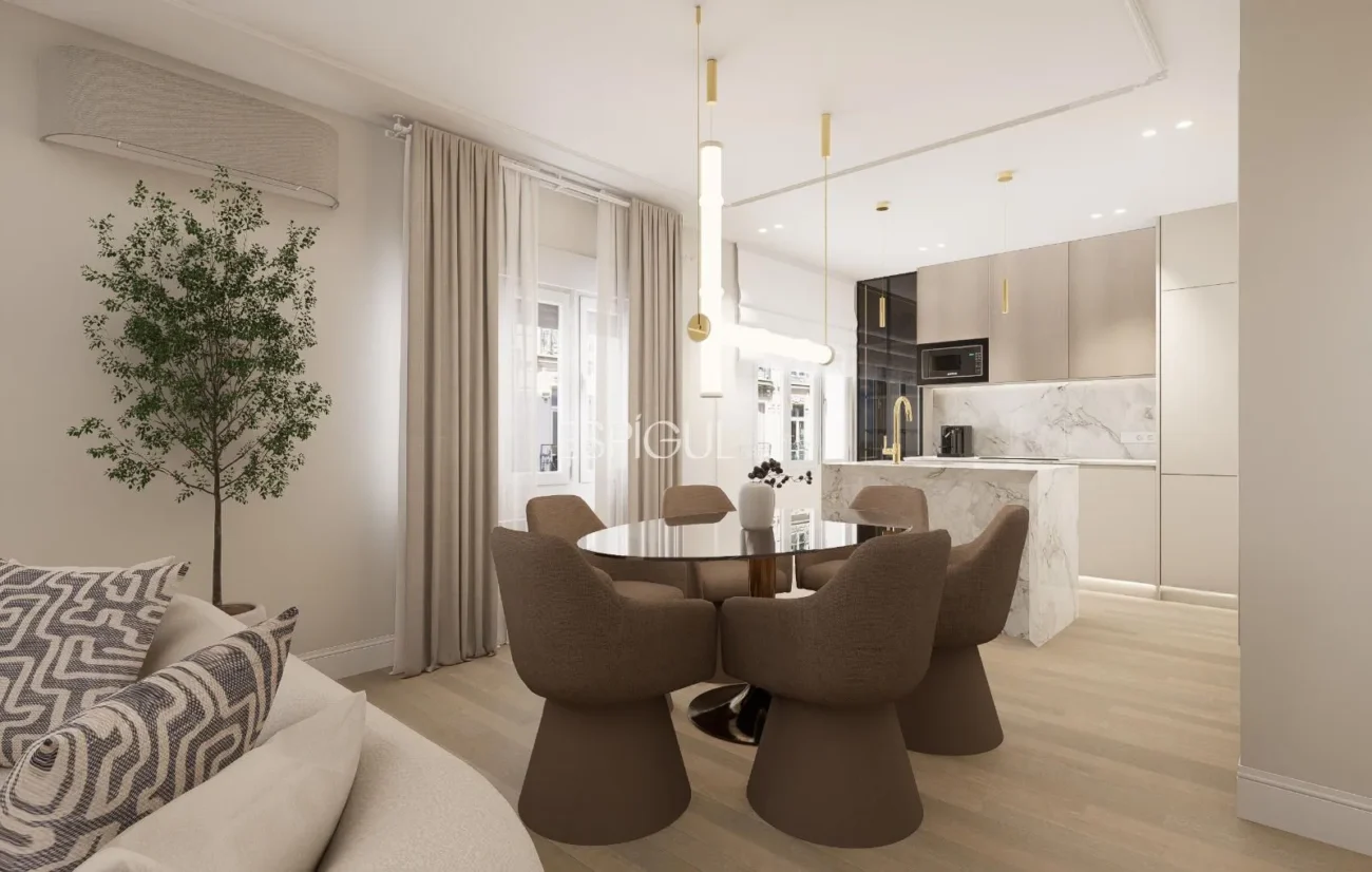Außenliegende Wohnung mit Terrasse in der Calle de Las Naciones, Stadtteil Salamanca