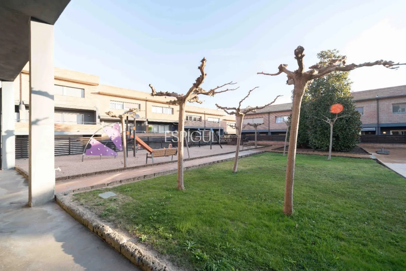 Àmplia vivenda familiar en zona tranquil·la de Fornells de la Selva