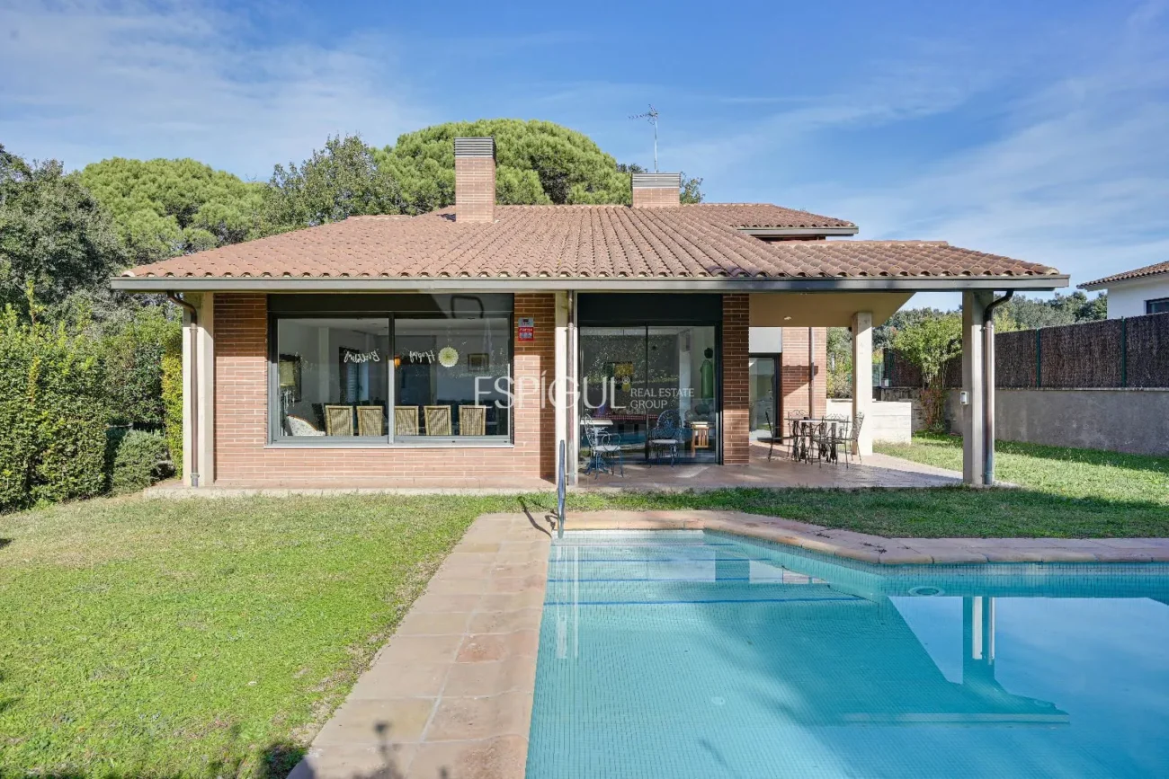 Haus in Fornells Parc mit Pool