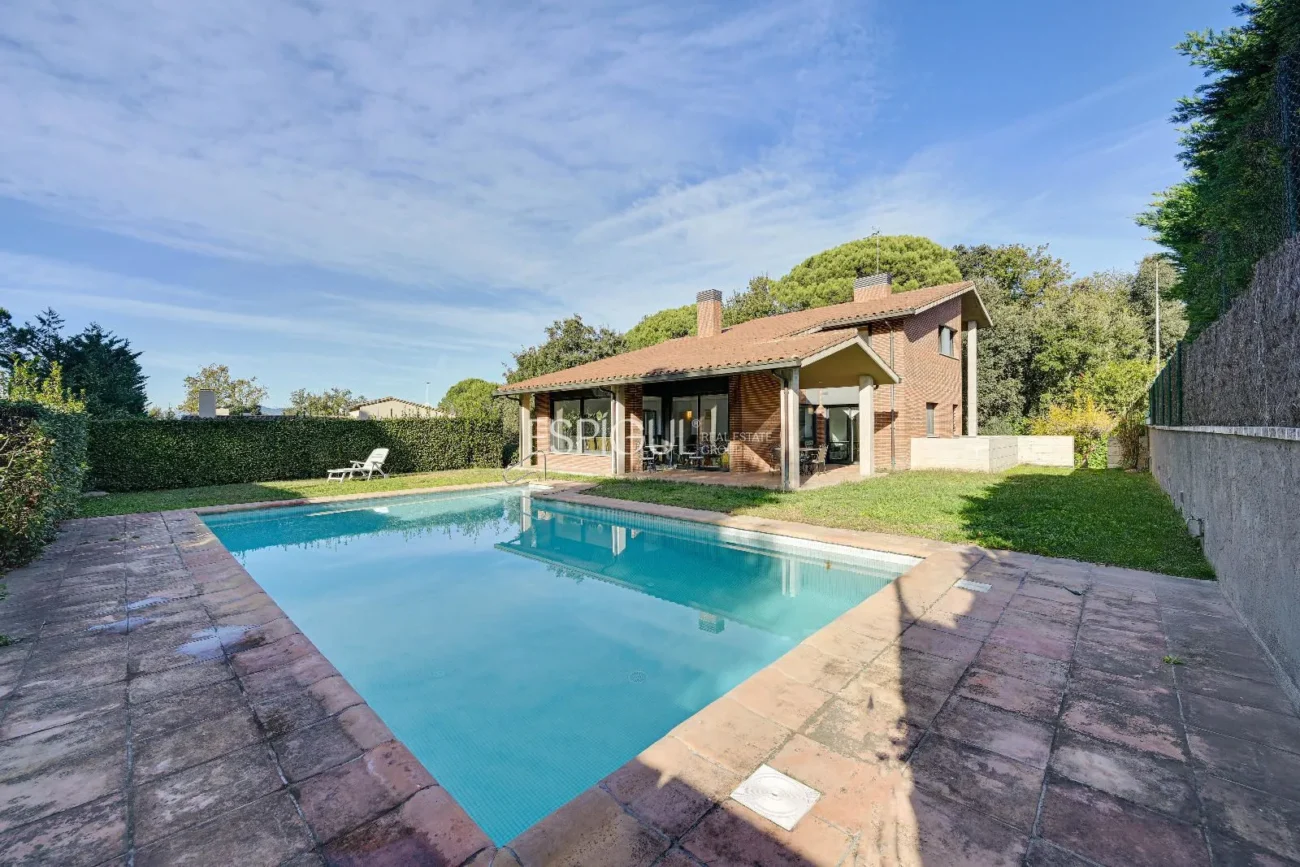 Haus in Fornells Parc mit Pool