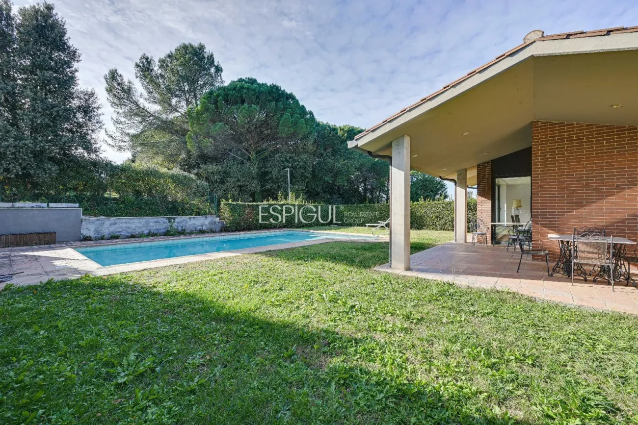 Haus in Fornells Parc mit Pool