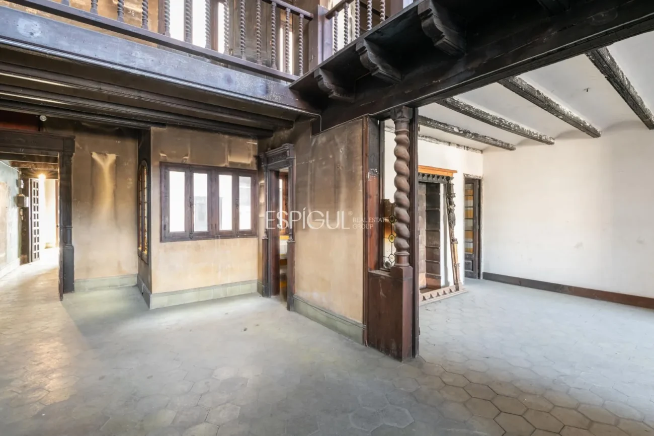 Duplex à vendre dans la rue de Majorque