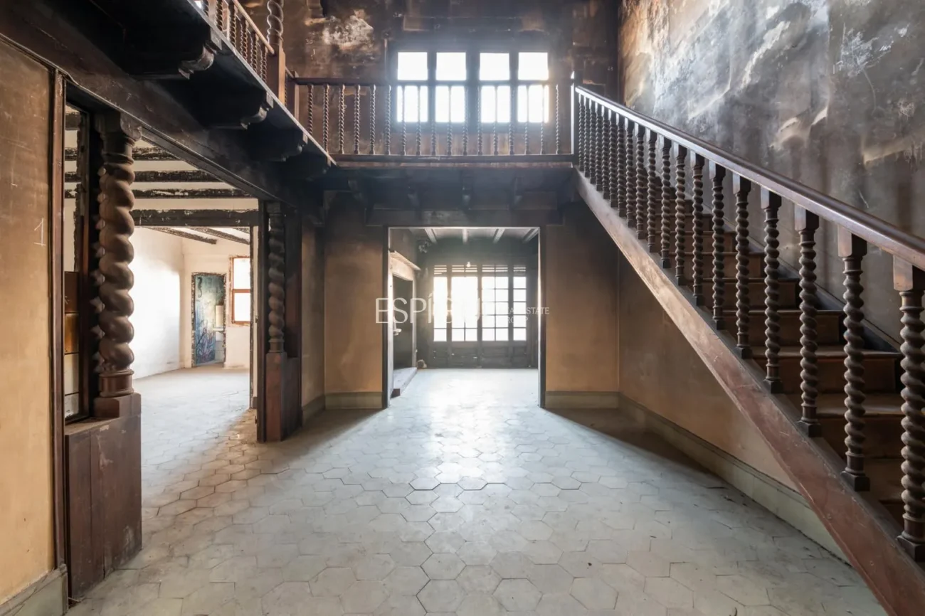 Duplex à vendre dans la rue de Majorque