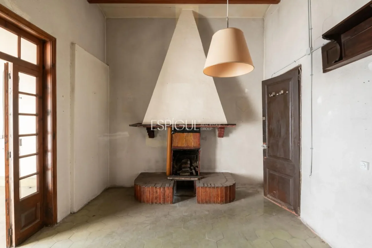 Duplex à vendre dans la rue de Majorque