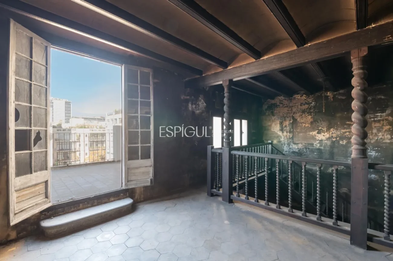 Duplex à vendre dans la rue de Majorque
