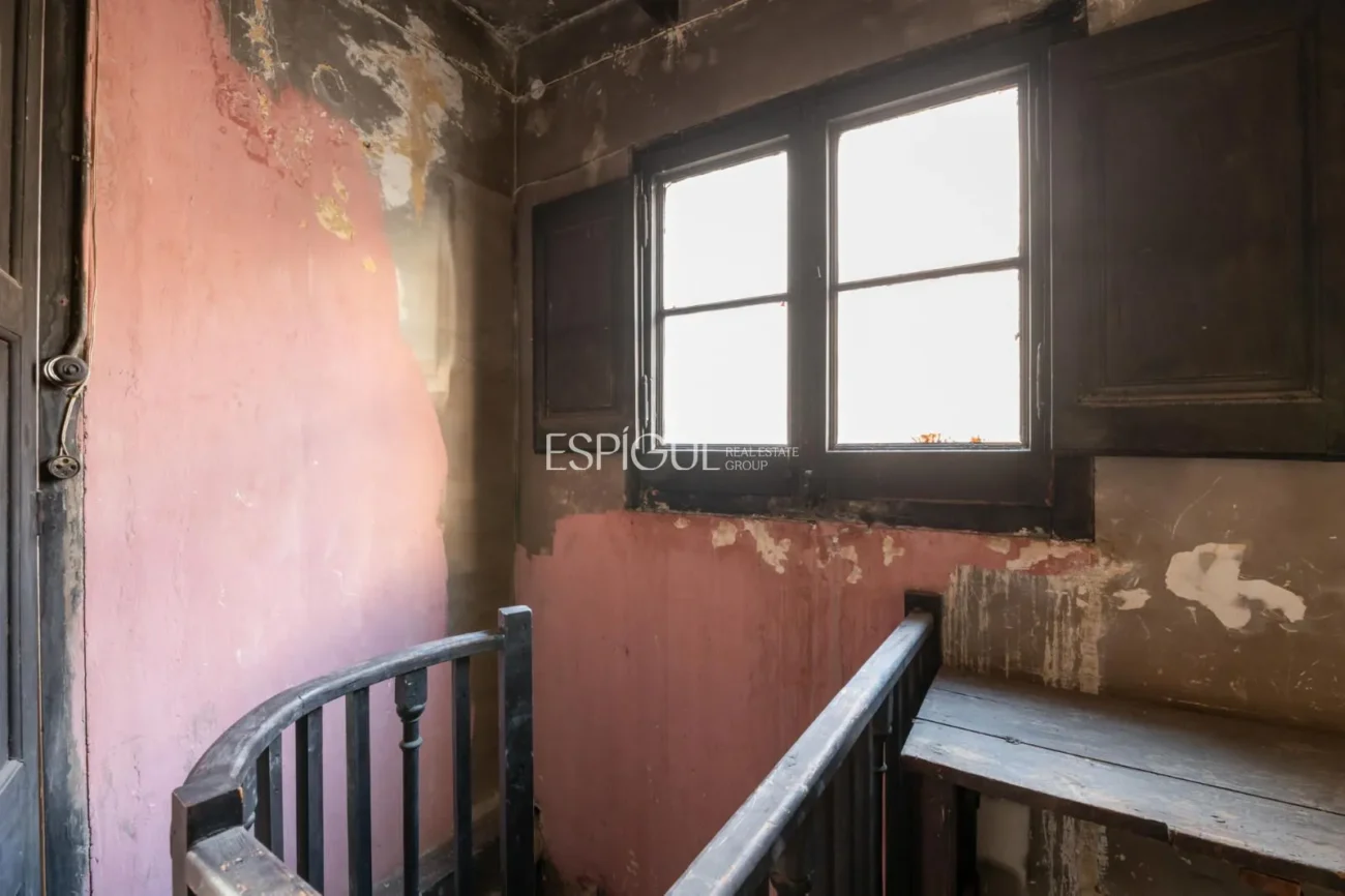 Duplex à vendre dans la rue de Majorque