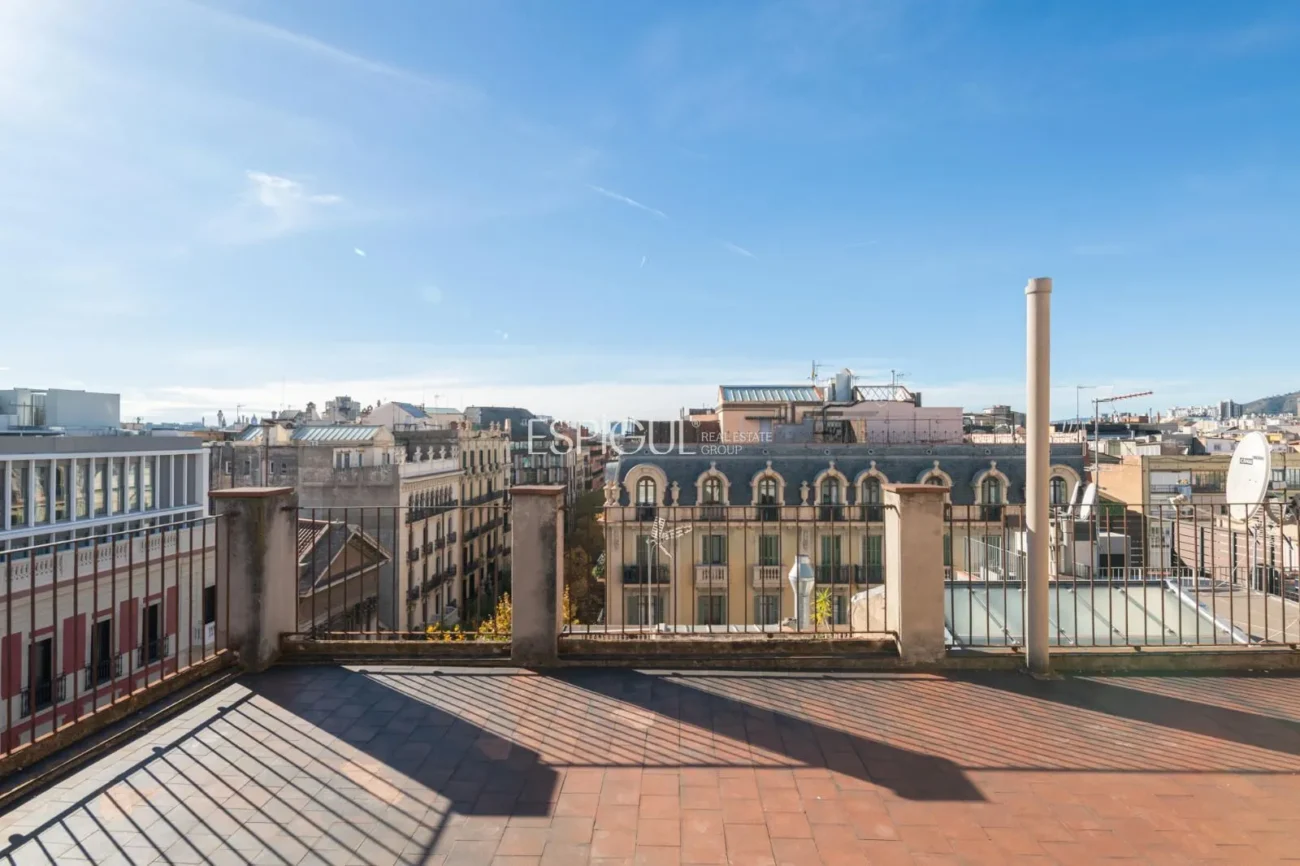 Duplex à vendre dans la rue de Majorque