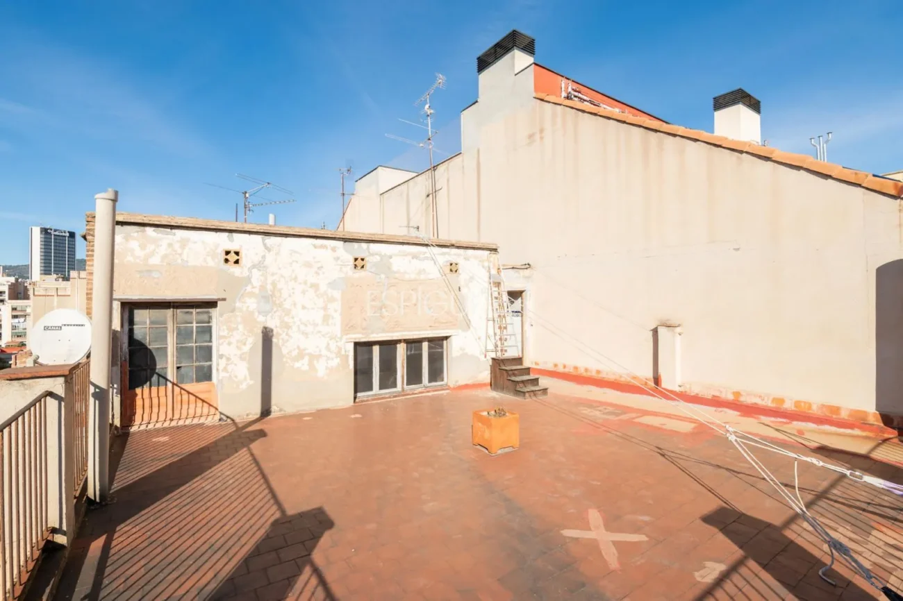 Duplex à vendre dans la rue de Majorque