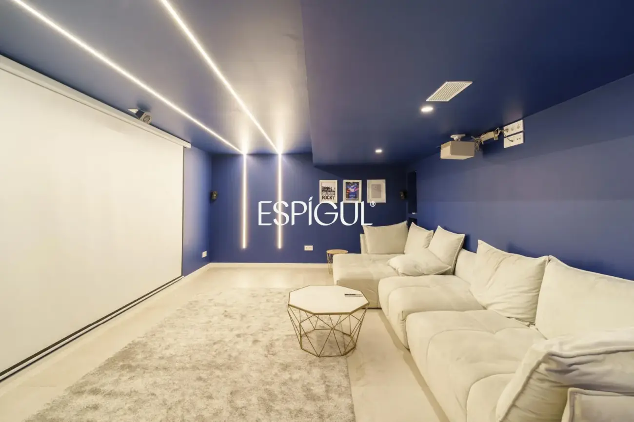 Exclusiva casa de lujo con piscina y spa en el corazón de Calella