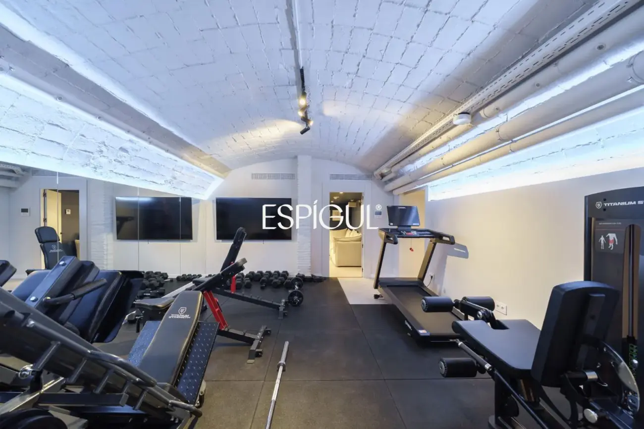 Exclusiva casa de lujo con piscina y spa en el corazón de Calella