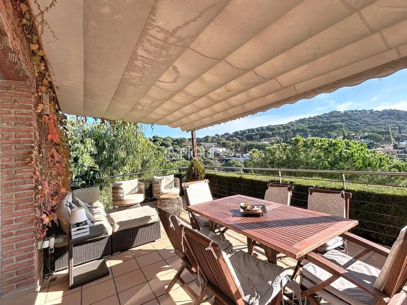 Impresionante casa con vistas panorámicas al mar en Can Tolrà