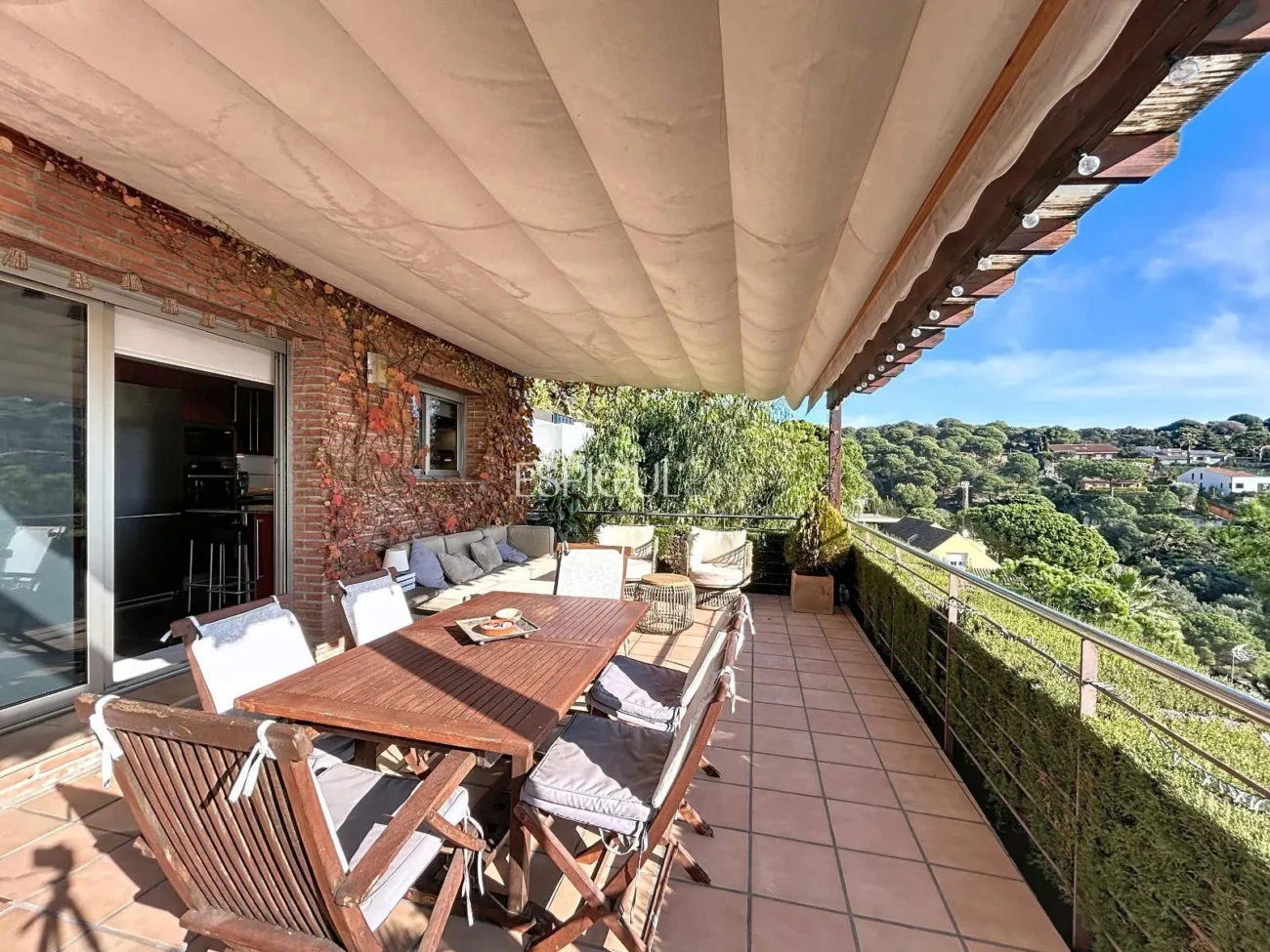 Impresionante casa con vistas panorámicas al mar en Can Tolrà