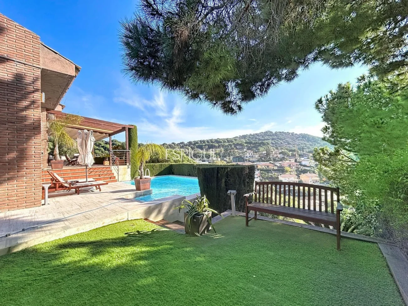 Impresionante casa con vistas panorámicas al mar en Can Tolrà