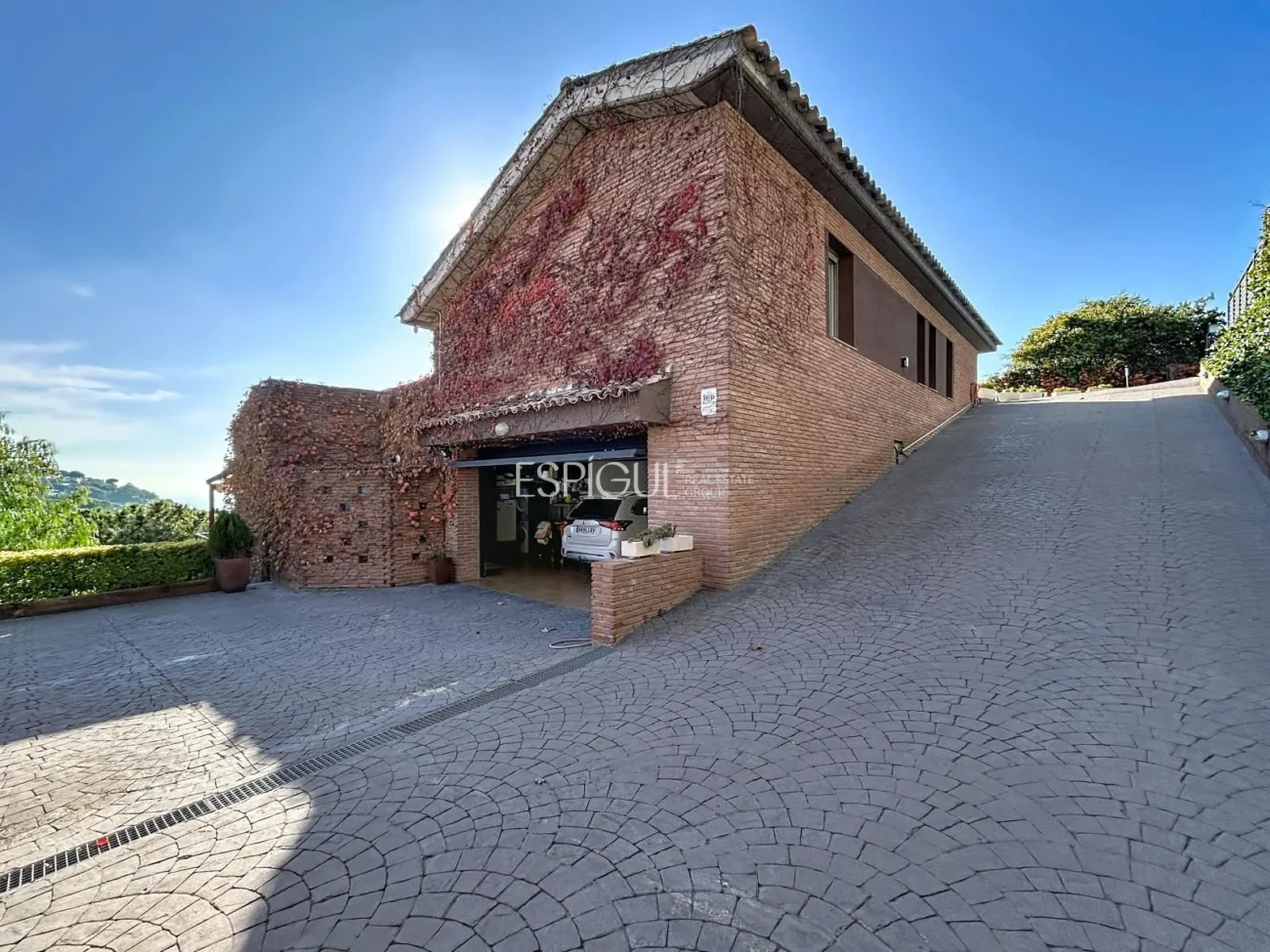 Impresionante casa con vistas panorámicas al mar en Can Tolrà