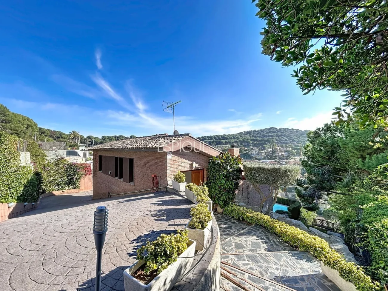 Impresionante casa con vistas panorámicas al mar en Can Tolrà