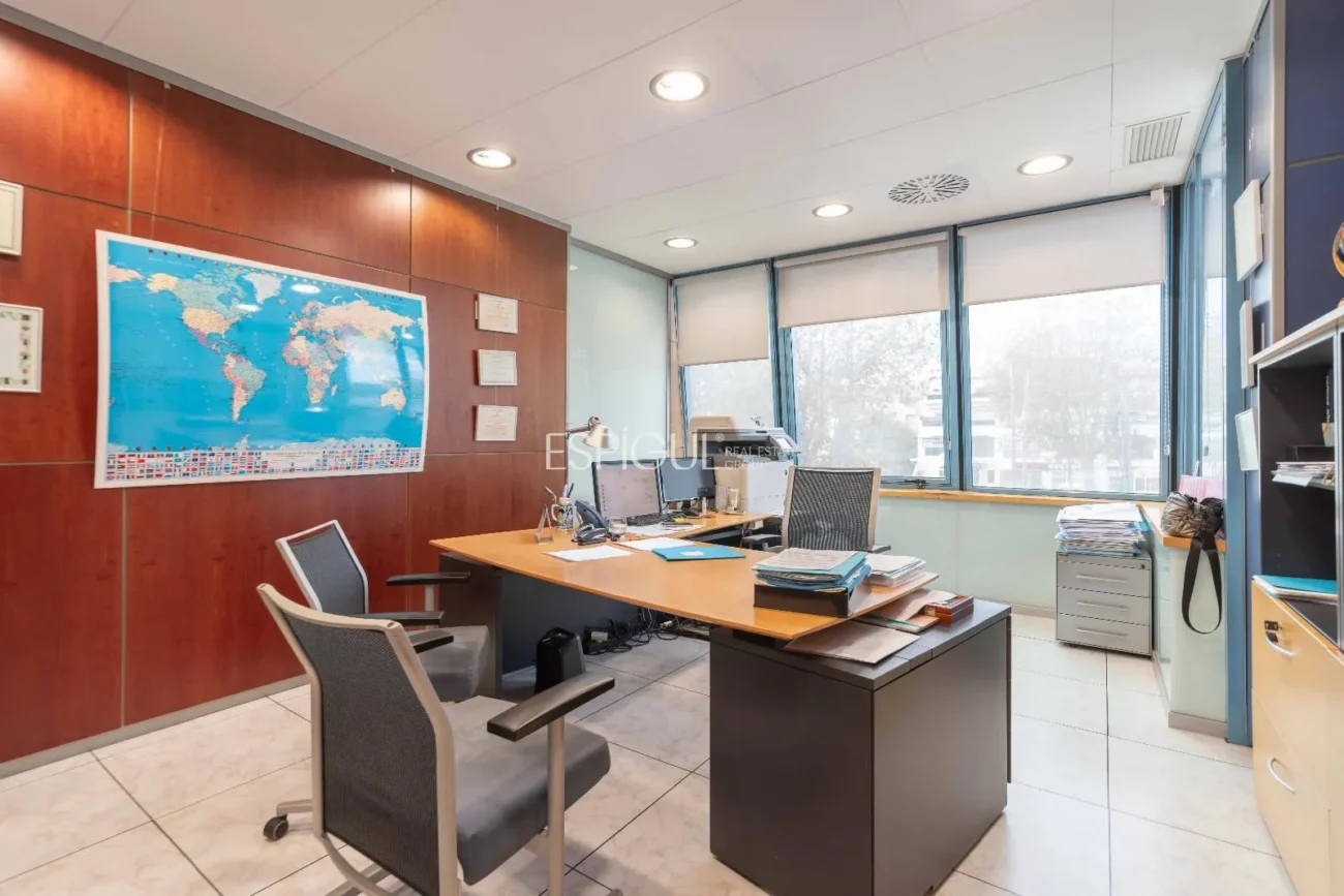 Oficina en venda a Empuriabrava