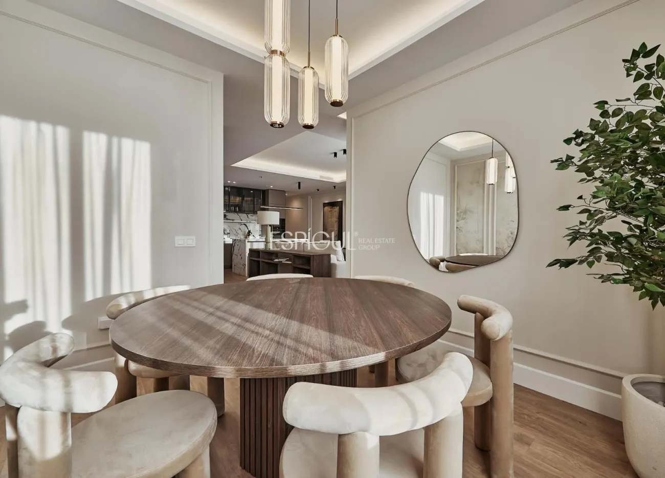Exterior apartment with terrace on Calle Leganitos, Palacio