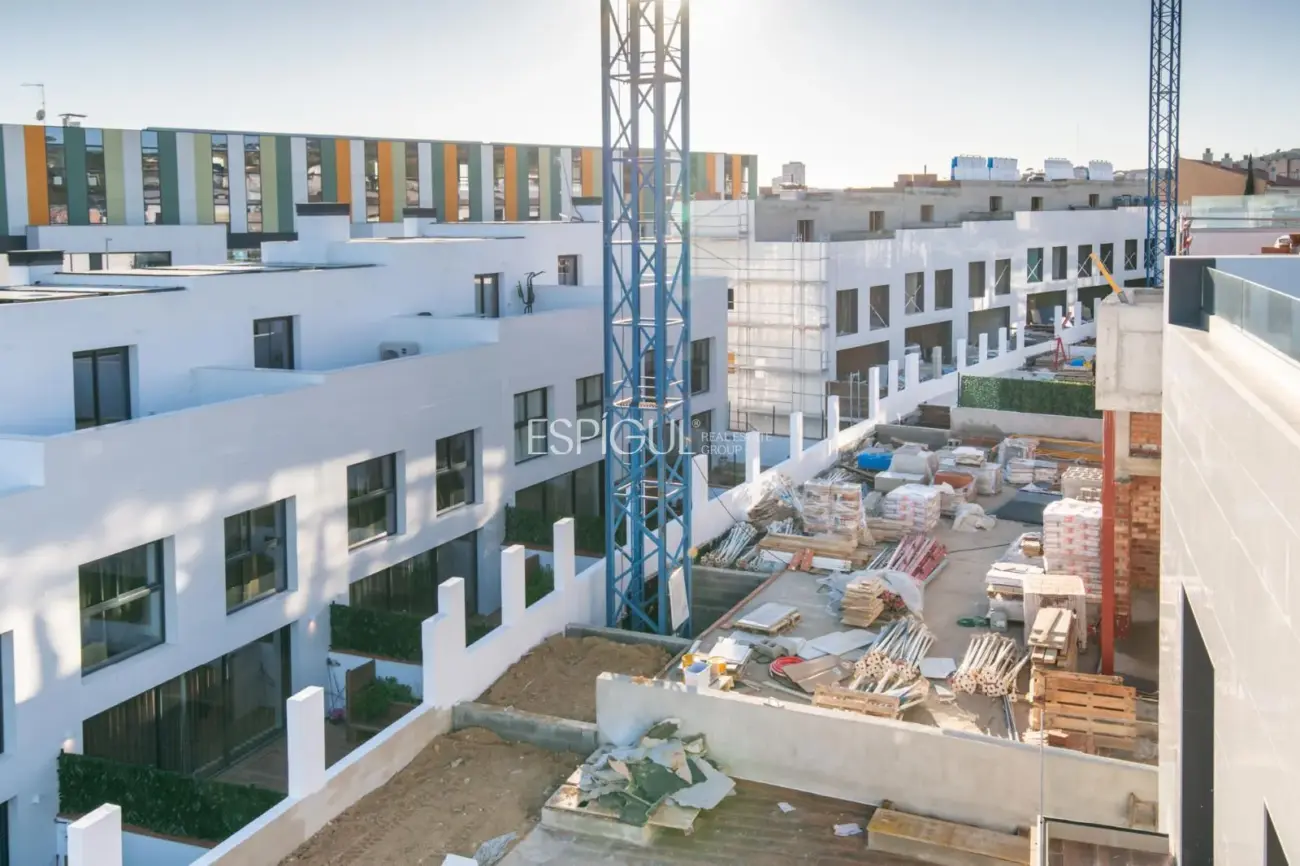Casa independiente de obra nueva con espectaculares vistas al mar en Montgat