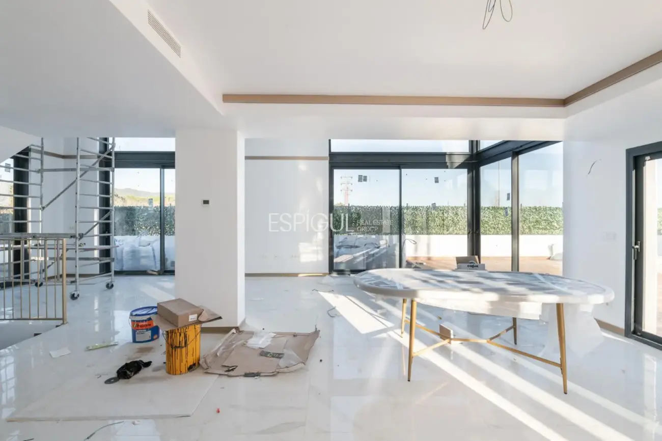 Casa independiente de obra nueva con espectaculares vistas al mar en Montgat