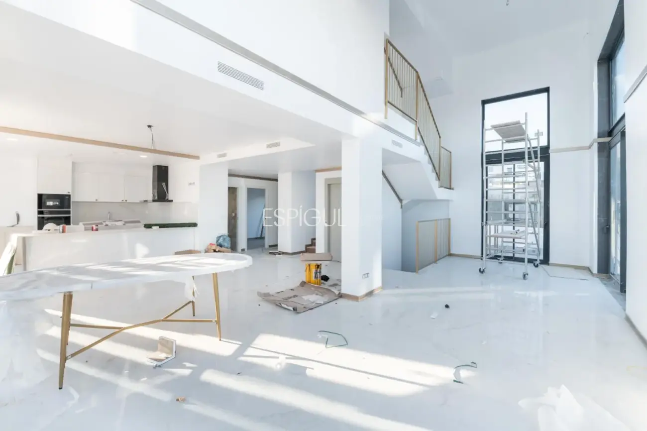 Casa independiente de obra nueva con espectaculares vistas al mar en Montgat