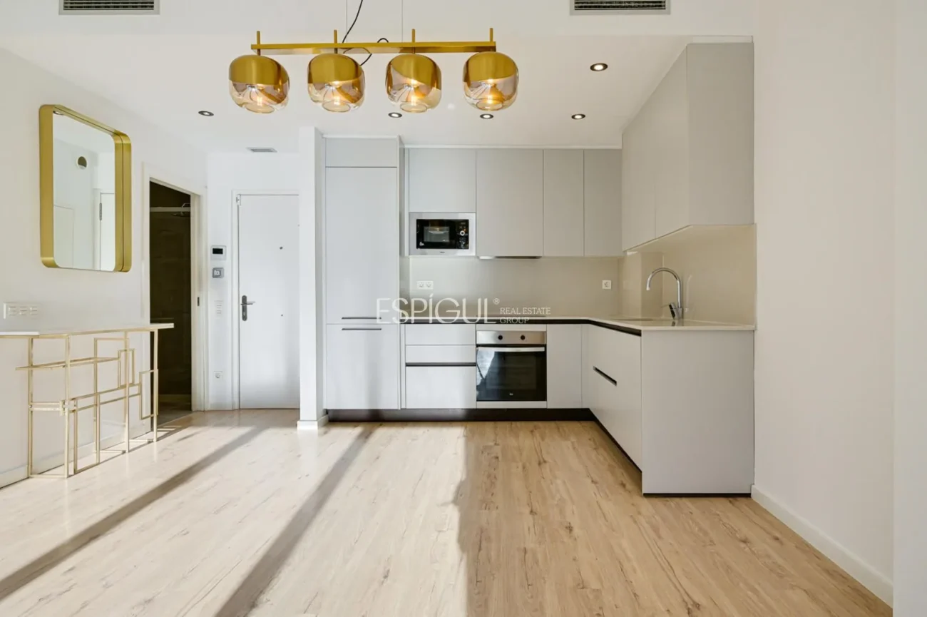Dúplex con jardín privado en venta en Sants