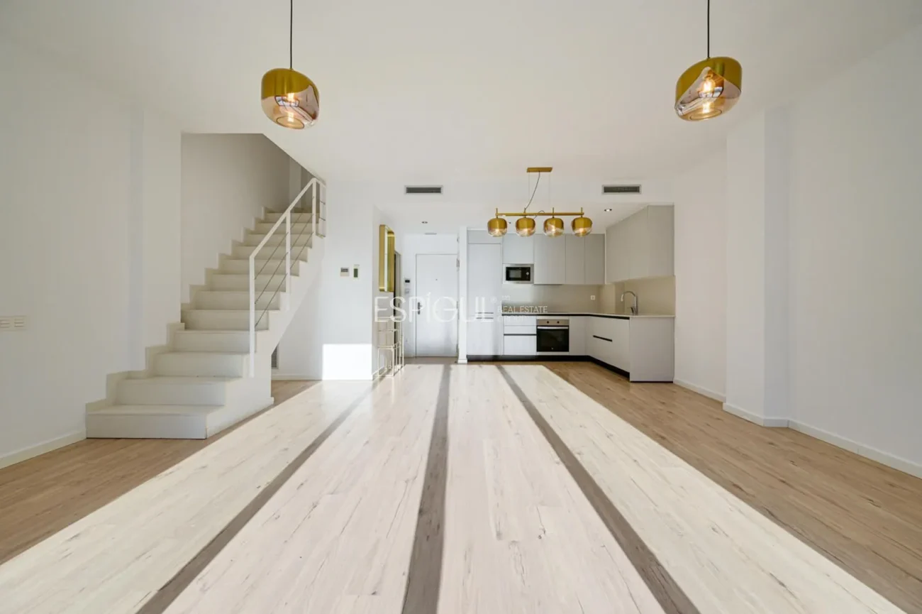 Dúplex con jardín privado en venta en Sants
