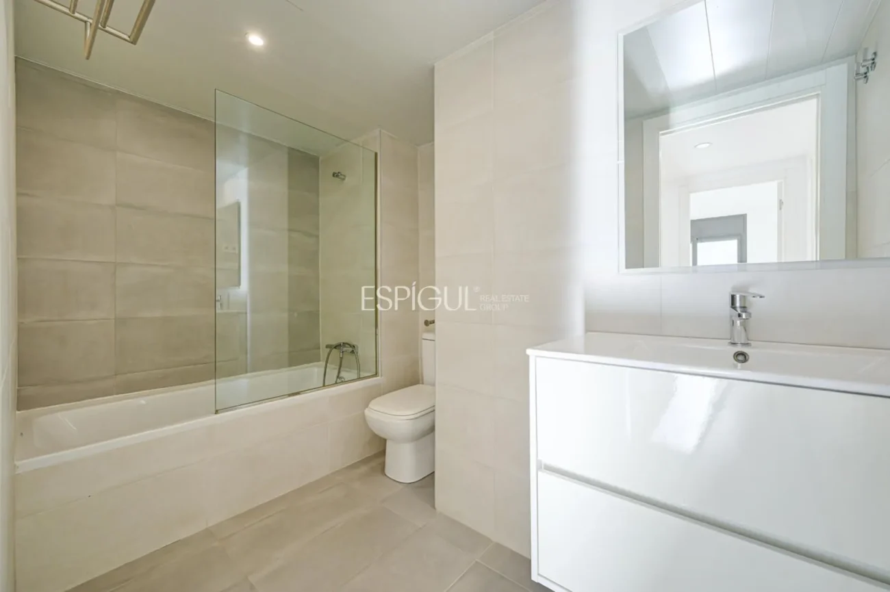 Dúplex con jardín privado en venta en Sants
