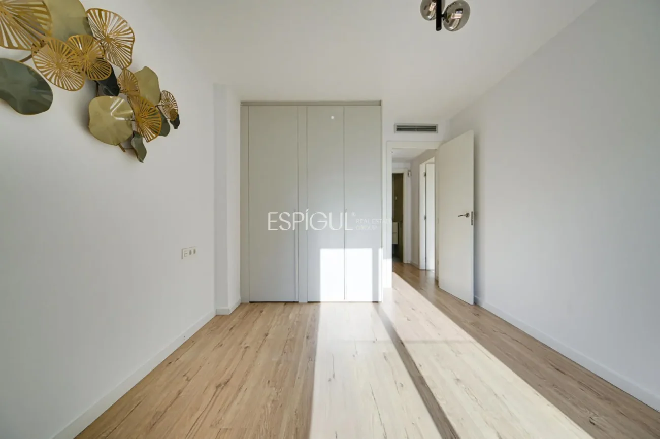 Dúplex con jardín privado en venta en Sants