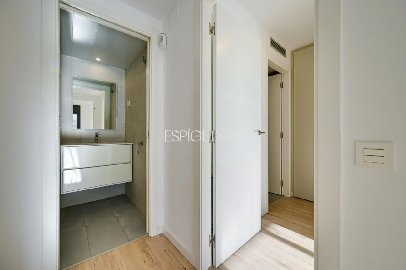 Dúplex con jardín privado en venta en Sants