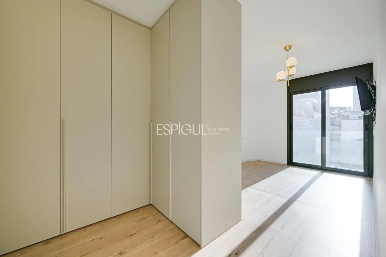 Dúplex con jardín privado en venta en Sants